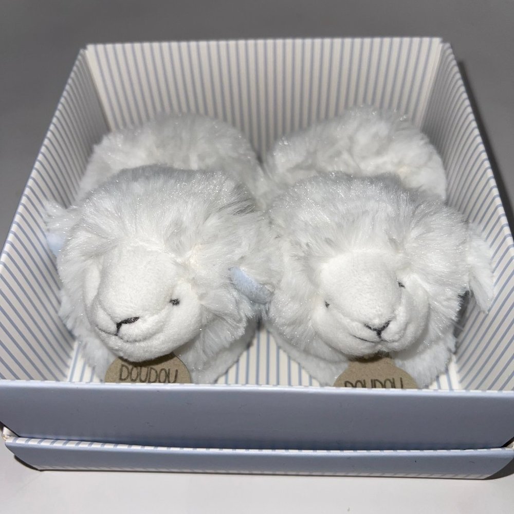 DouDou et Compagnie Lamb Booties Gift Box White